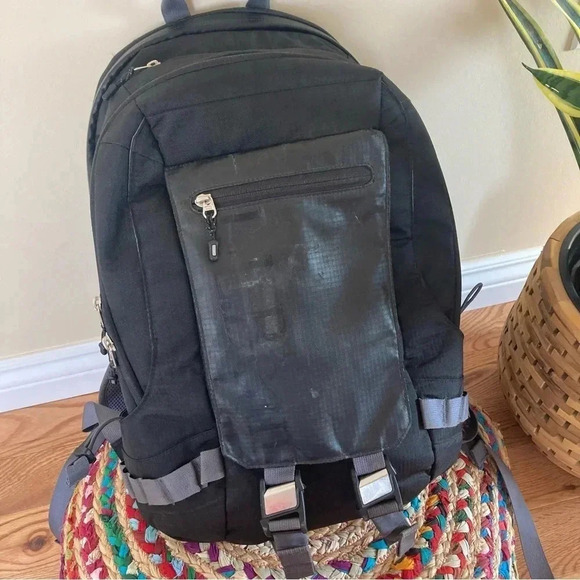 L.L.  Bean black backpack - Picture 1 of 12